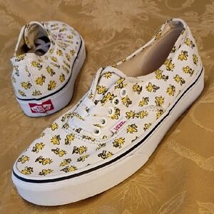 VANS RARE Limited Edition With/Yellow PEANUTS Women's 8.0 Men's 6.5